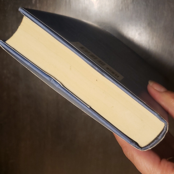 Hunger games book - Picture 4 of 5